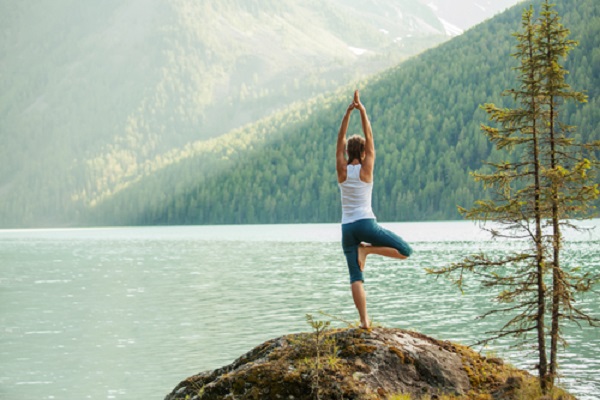yoga giúp xả stress và ngủ ngon