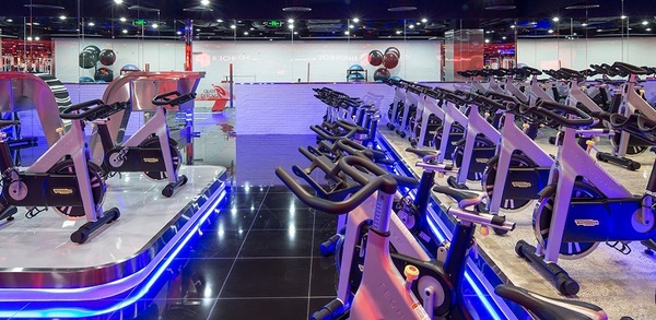 Phòng tập gym California Fitness & Yoga quận 6 với đầy đủ trang thiết bị hiện đại