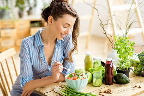 Ăn chậm, nhai kỹ giúp giảm lượng calo hấp thụ vào cơ thể
