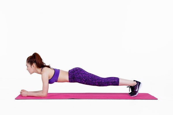 Plank - động tác thể dục giảm cân hiệu quả