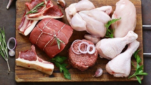 Thịt bò và ức gà là thực phẩm hỗ trợ giảm cân hiệu quả