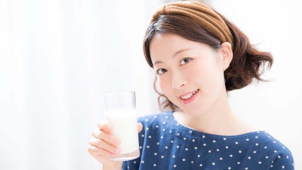Uống sữa tươi không đường đúng cách giúp bạn giảm cân an toàn