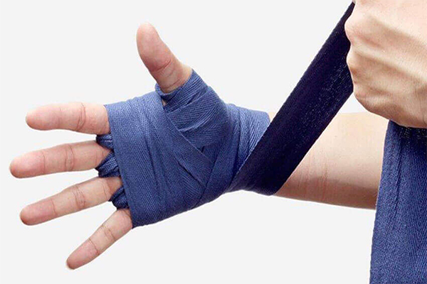 Băng quấn tay giúp bảo vệ cổ tay trong suốt quá trình tập luyện Kickfit