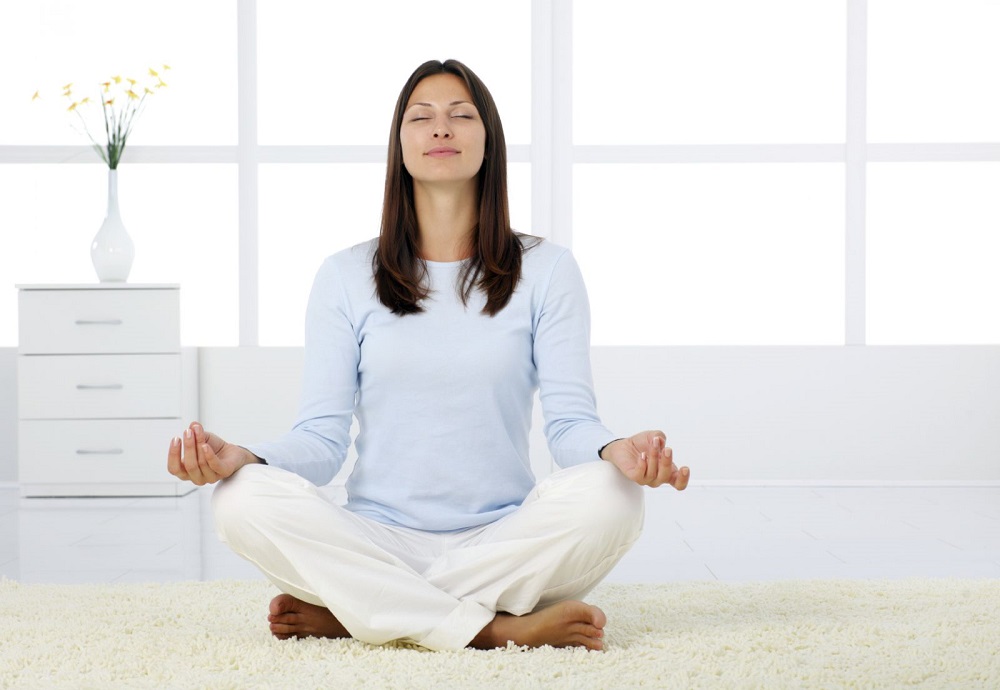 Mách bạn lợi ích Yoga giúp tỉnh táo mỗi sáng, tăng hiệu suất làm việc - giangyoga