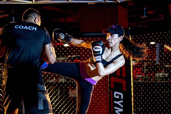 10 lý do vì sao phụ nữ nên học võ thuật tại UFC GYM