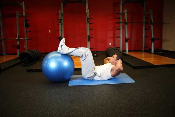 Các bài tập cơ bụng từ HLV UFC Gym giúp xiết rãnh bụng trong thời gian ngắn