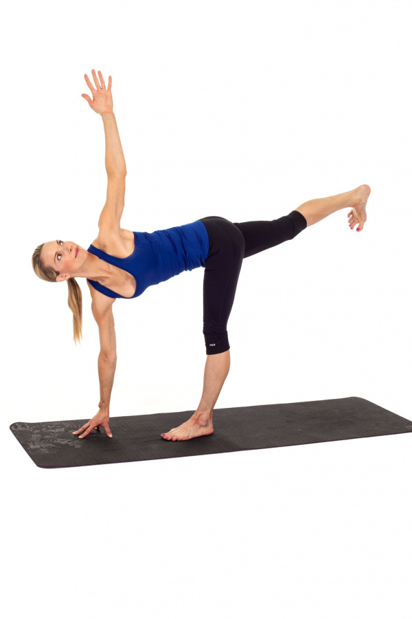 Giảm mỡ cánh tay cùng 5 bài tập Yoga đơn giản