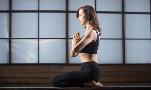 7 tư thế Yoga đơn giản giúp xốc lại tinh thần cho người bận rộn