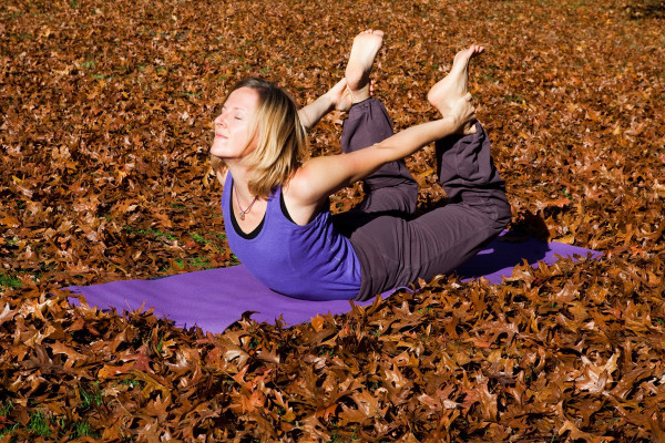 Yoga nâng cao: Thực hành tư thế Cánh Cung (Bow Pose)