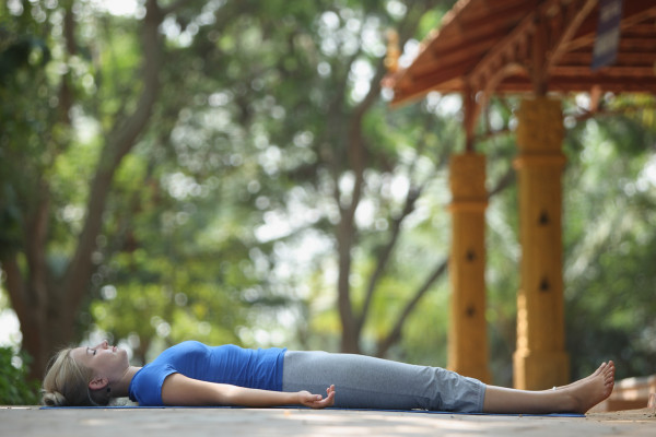 Yoga Plus Master: Bí quyết giúp thực hiện tư thế Yoga Con Thằn Lằn thuần thục