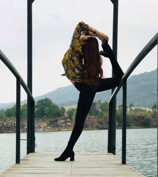 Mê mẩn với chùm ảnh tập luyện Yoga siêu đẹp trong Cộng đồng yêu Yoga Việt Nam năm 2018