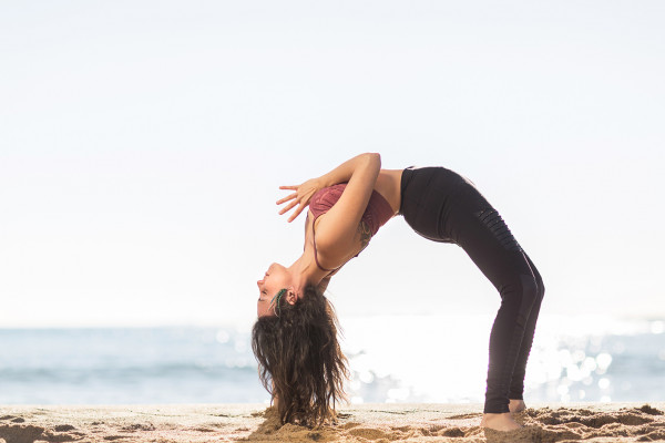 Nghệ thuật tự chăm sóc bản thân thông qua Yoga