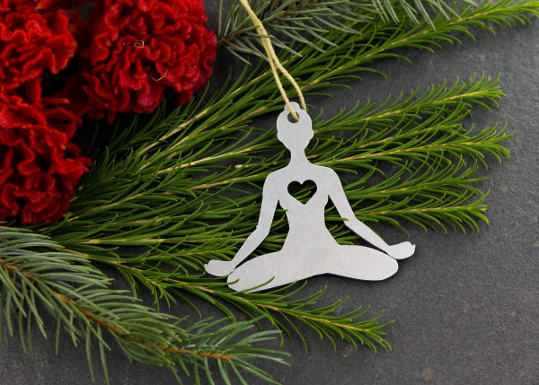 5 trào lưu tập Yoga mùa Giáng Sinh đang "làm mưa làm gió" mạng xã hội